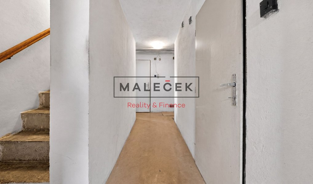 Prodej domu 126 m² s pozemkem 598 m², Bratronice – náhled fotky 24