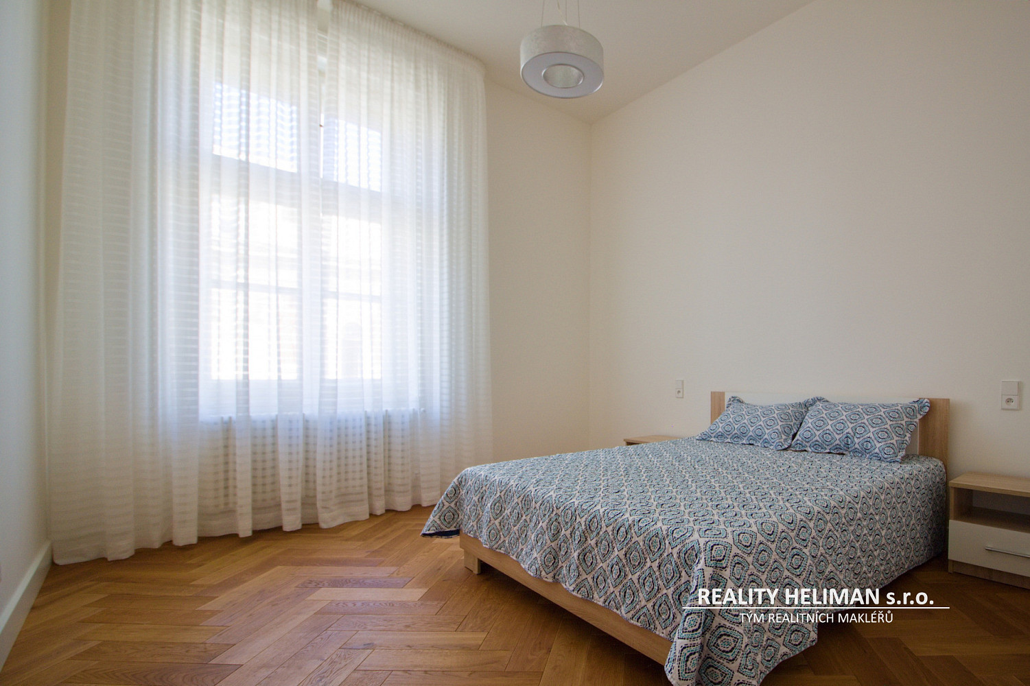 Pronájem bytu 2+kk 72 m² – fotografie 3