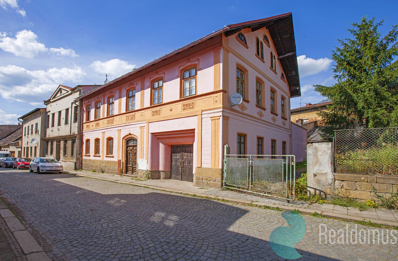 Prodej nájemního domu, činžáku 230 m² — photo 3