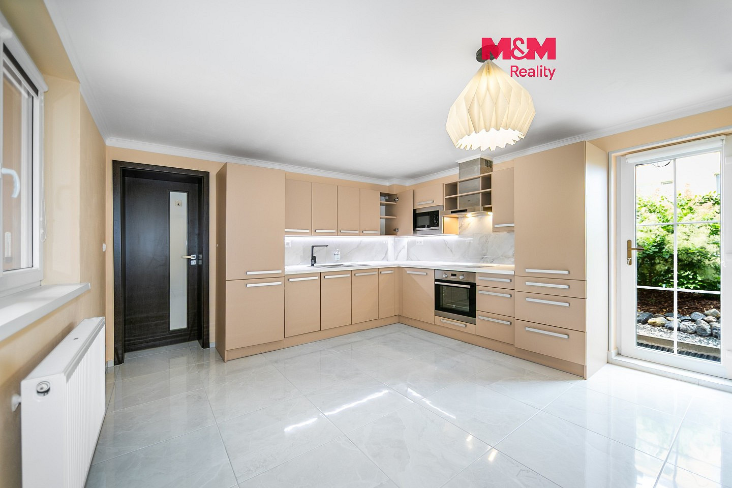 Prodej domu 184 m² s pozemkem 1 113 m²