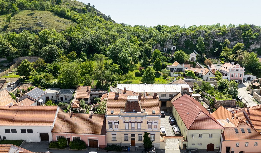 Prodej ubytovacího objektu 820 m², Mikulov – náhled fotky 30