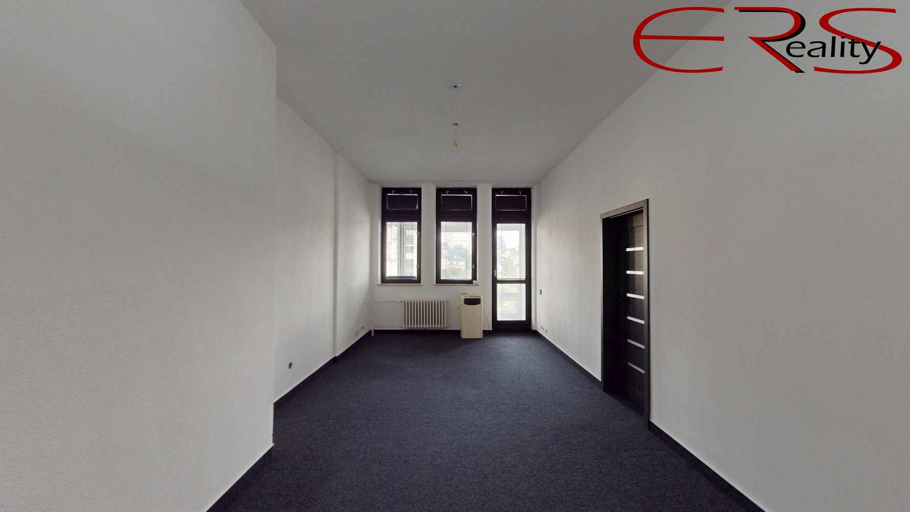 Pronájem kanceláře 54 m² — photo 2