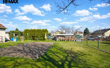 Prodej stavebního pozemku 990 m², Hrabalova, Pardubice - Ohrazenice