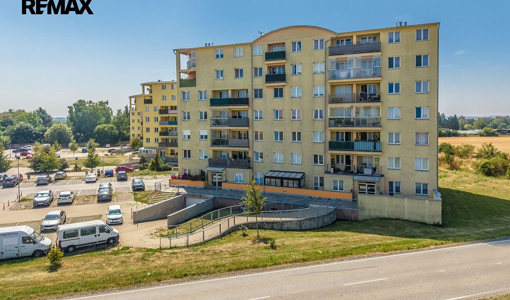 Pronájem bytu 1+kk 30 m², Klecany – náhled fotky 4