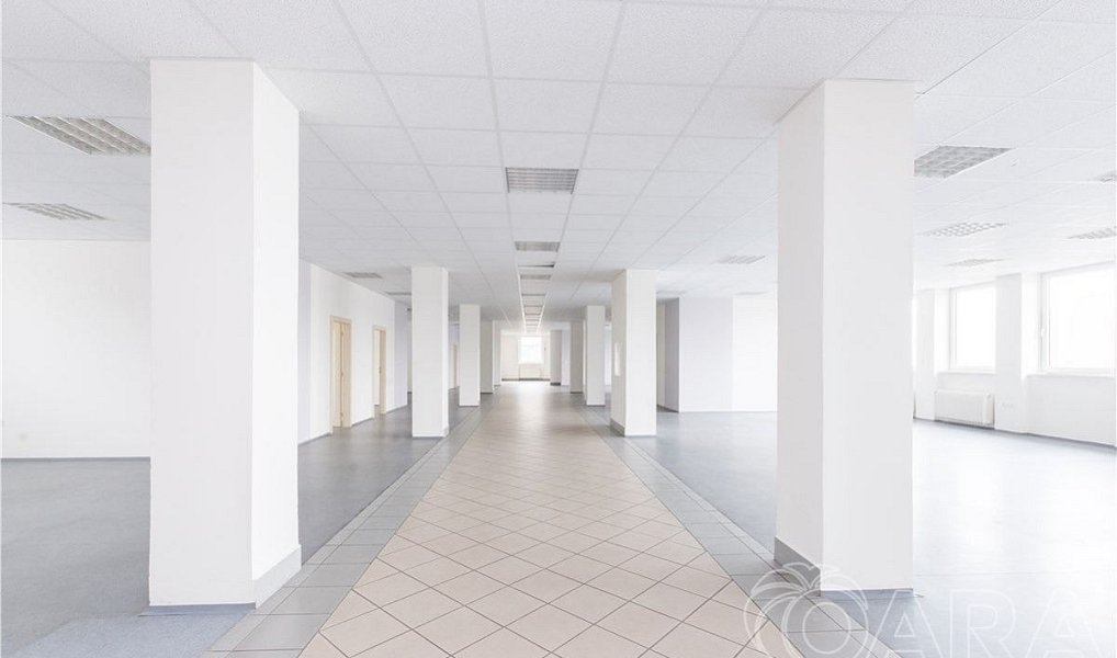 Pronájem kanceláře 549 m², Písek – náhled fotky 9