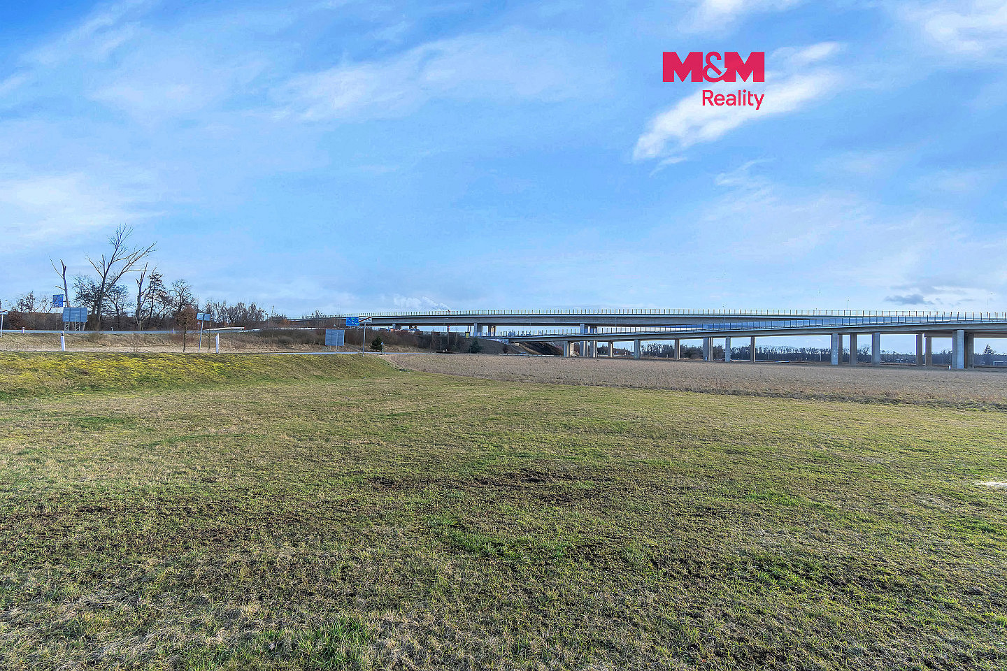 Prodej stavebního pozemku 8 413 m²
