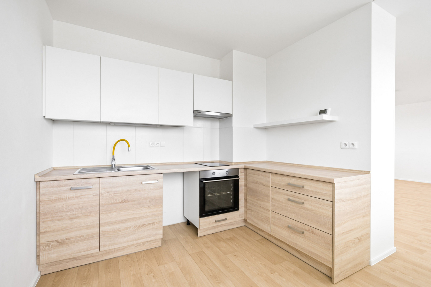 Pronájem bytu 1+1 66 m² – fotografie 2