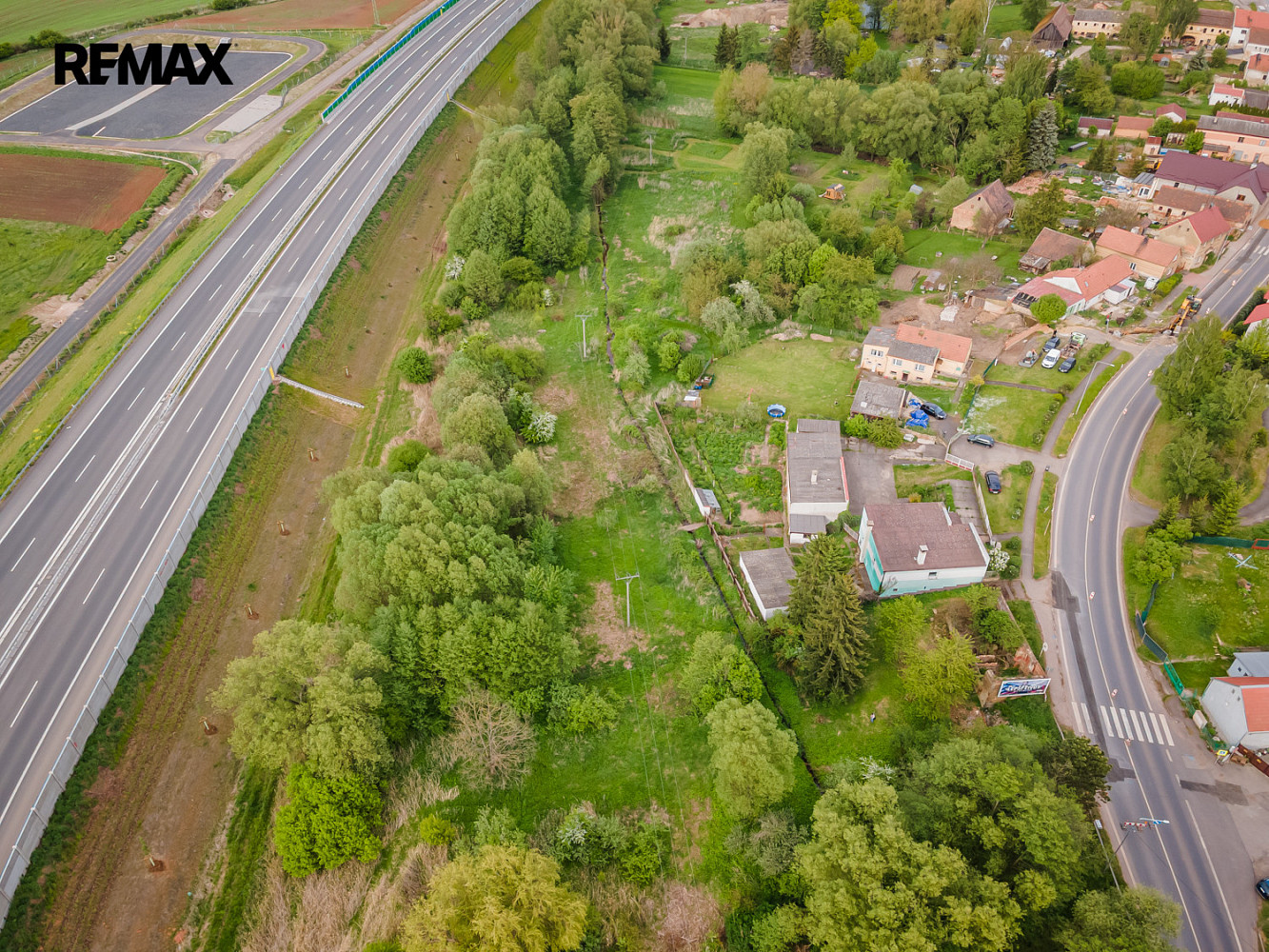 Prodej stavebního pozemku 2 104 m² – fotografie 5