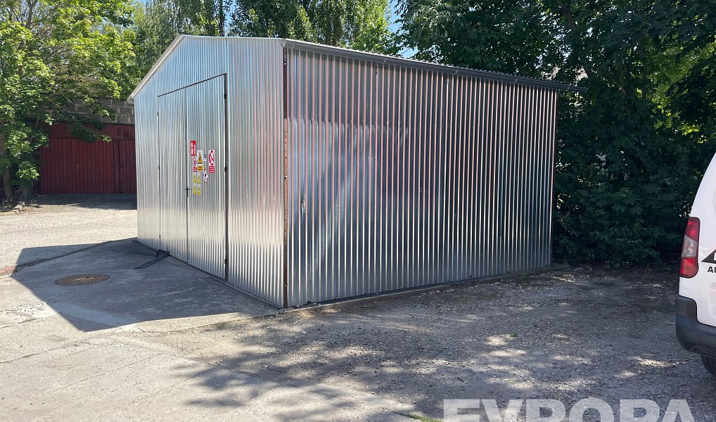 Prodej výrobních prostor 900 m², Nymburk – náhled fotky 7
