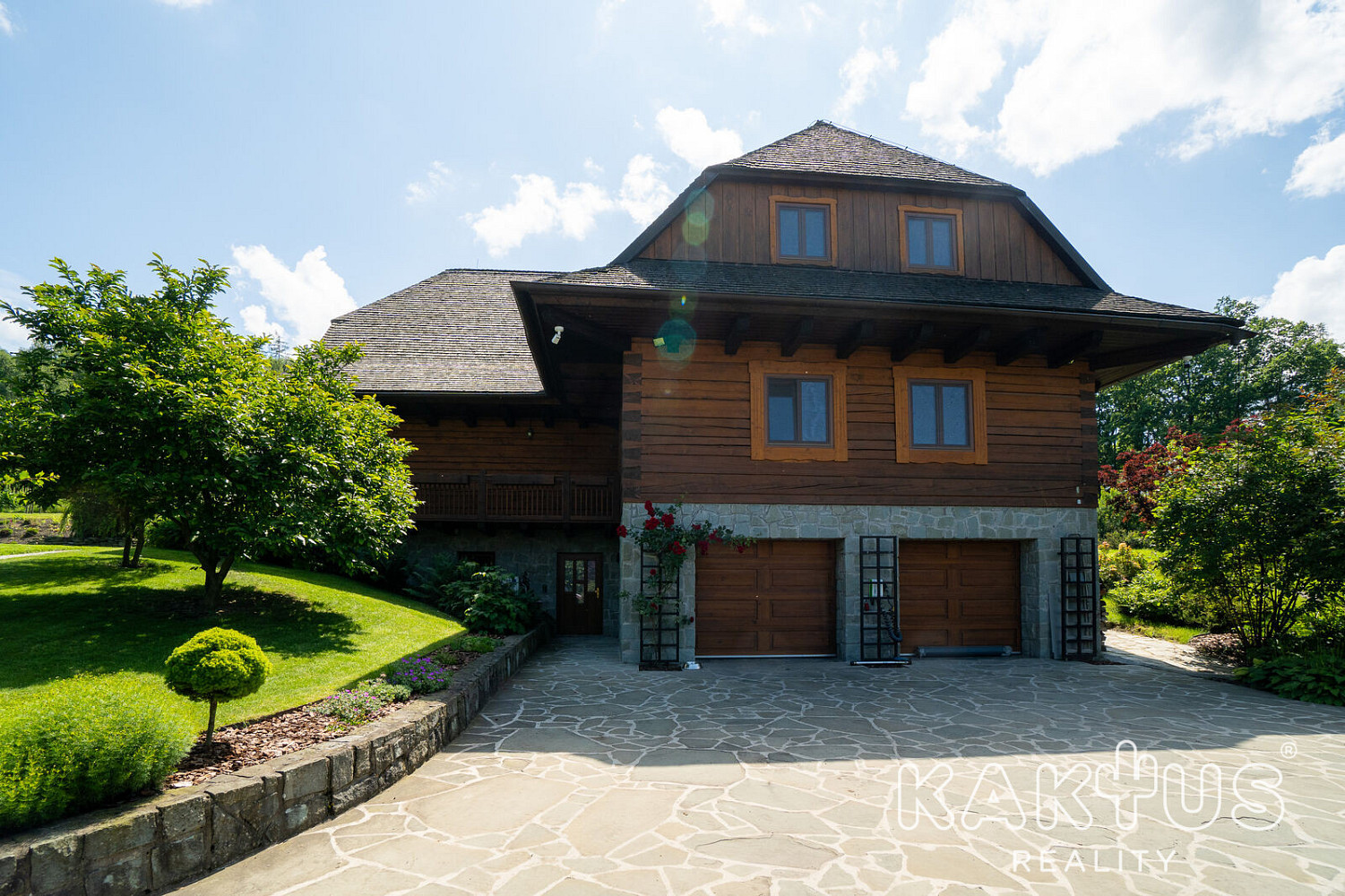 Prodej domu 462 m² s pozemkem 30 521 m² – fotografie 2