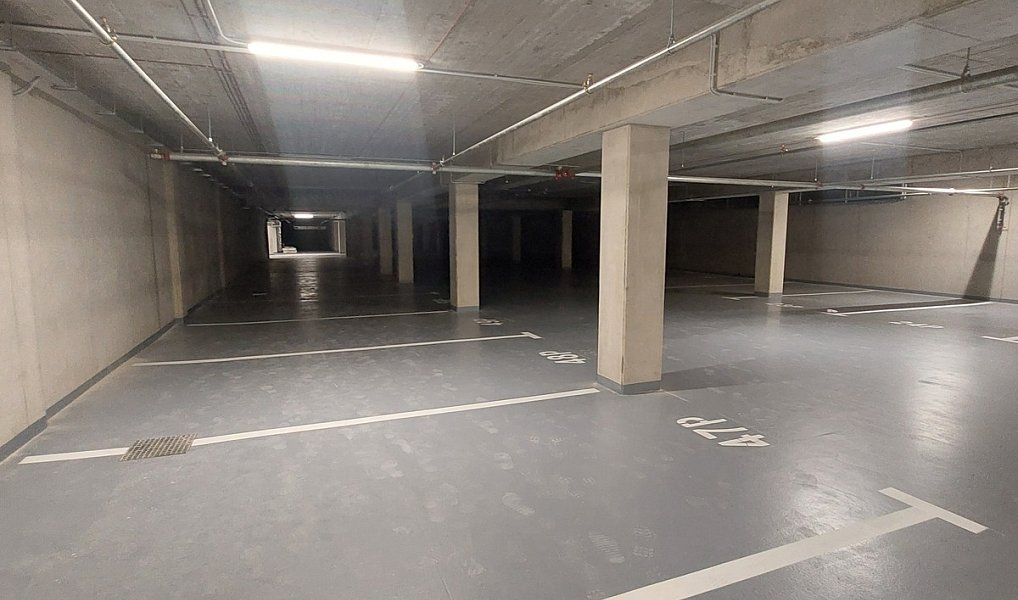 Nabízíme k pronájmu garážové stání na ulici Třída Jiřího Pelikána v obci Olomouc, konkrétně v části, Olomouc – náhled fotky 2