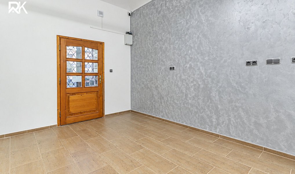 Prodej obchodních prostor 186 m², Kolín – náhled fotky 9