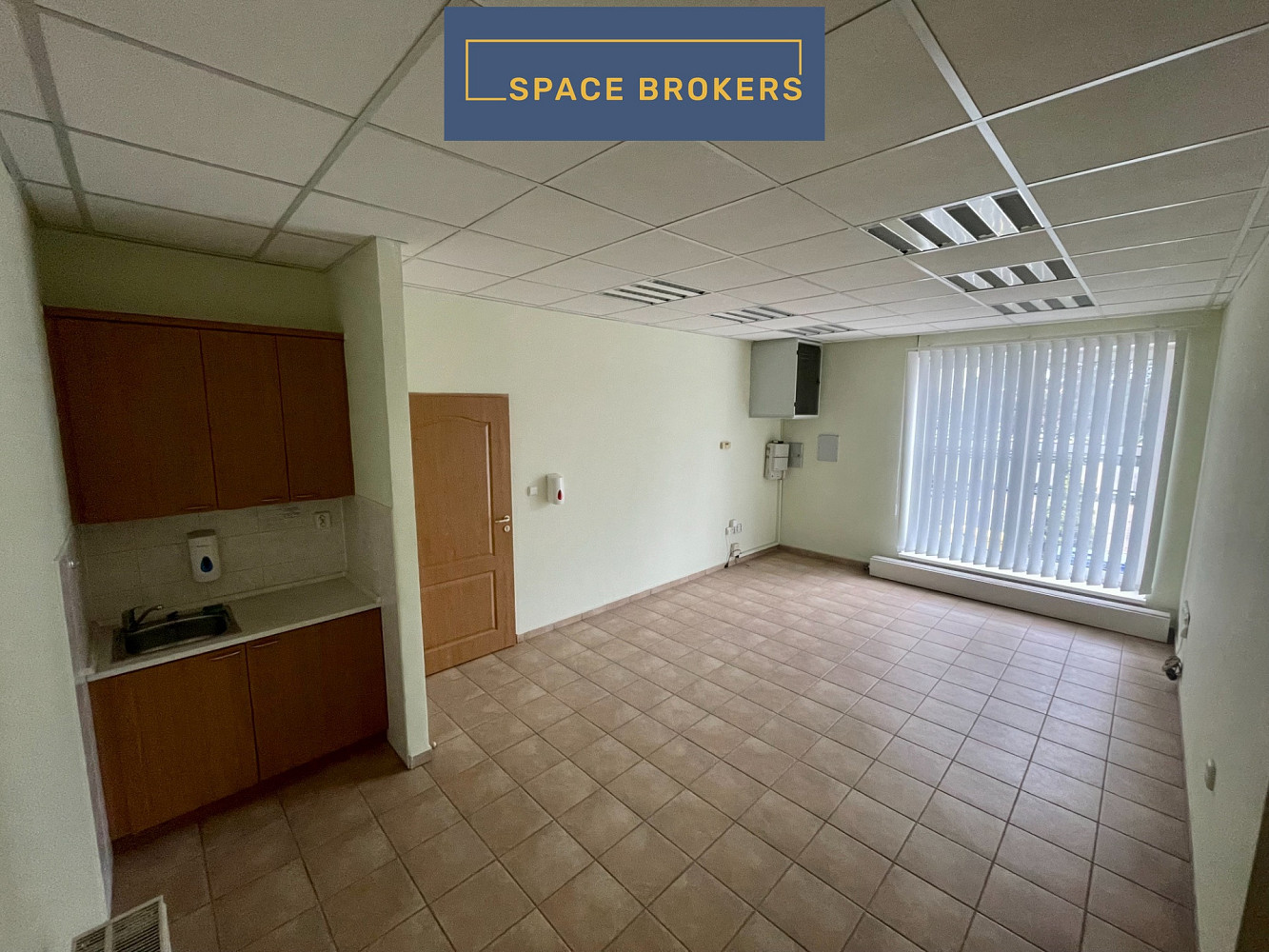 Pronájem skladovacích prostor 1 200 m² – fotografie 5