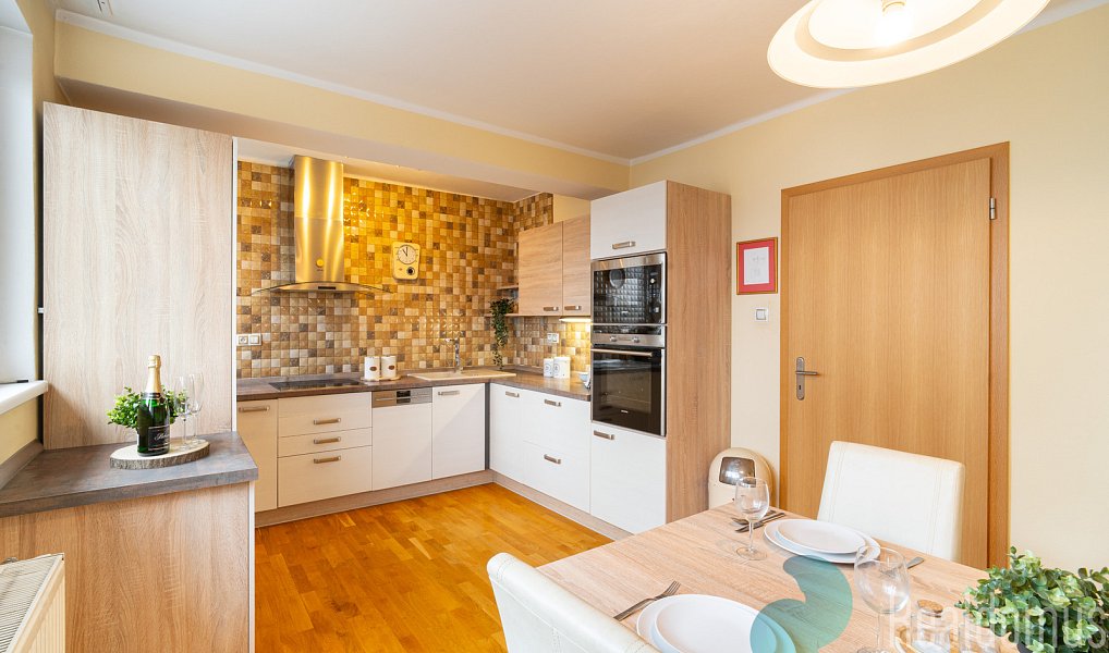Prodej restaurace 504 m², Světlík – náhled fotky 9