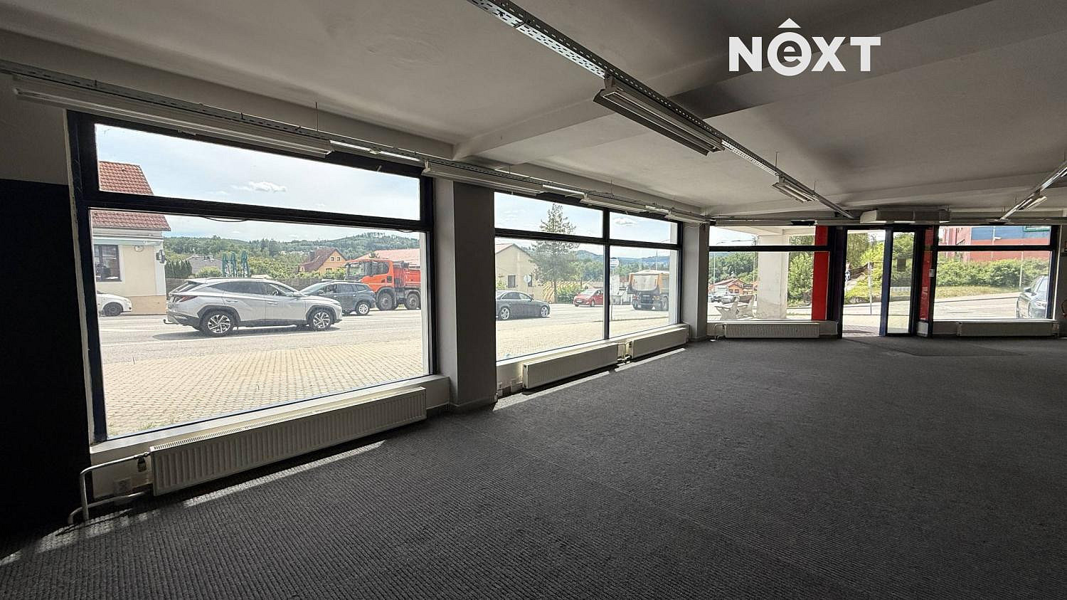 Pronájem obchodních prostor 737 m² — photo 3