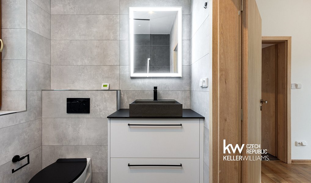 Prodej domu 145 m² s pozemkem 723 m², Zlonín – náhled fotky 19