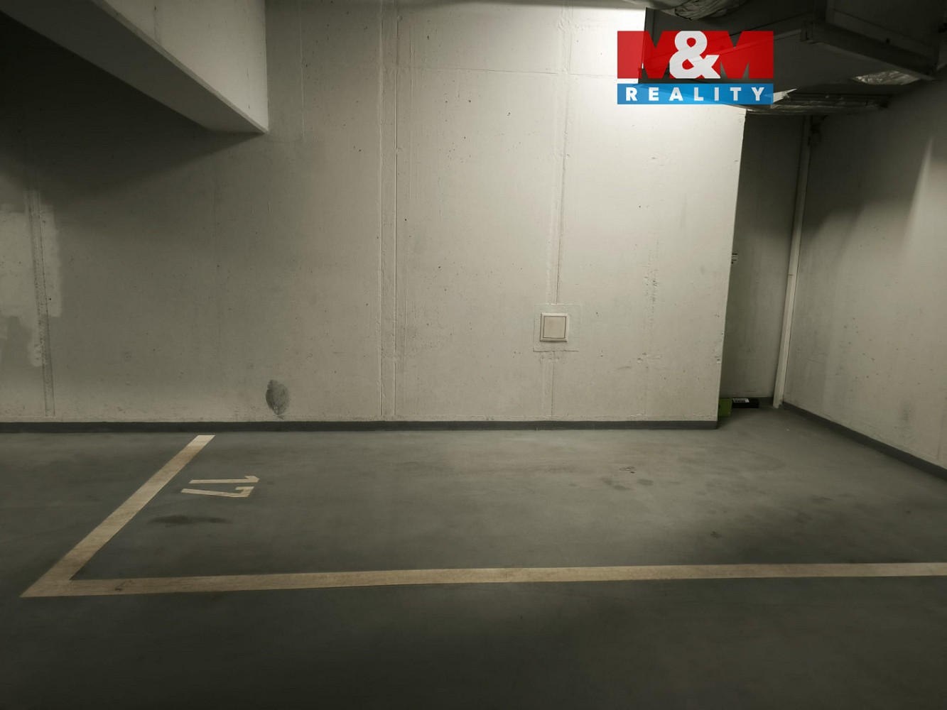 Pronájem garáž. stání, 19 m2, karlovy vary, divadelní nám