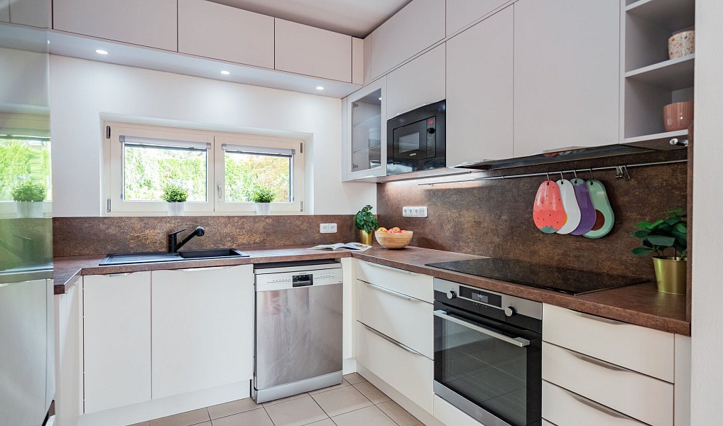 Prodej bytu 4+kk 93 m², Jinočany – náhled fotky 17