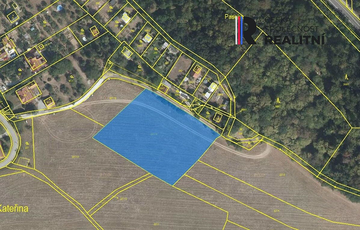 Prodej pole 4 998 m²