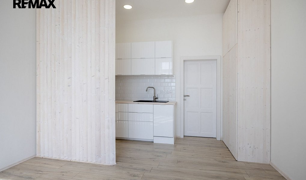 Prodej bytu 1+kk 28 m², Vráž – náhled fotky 7