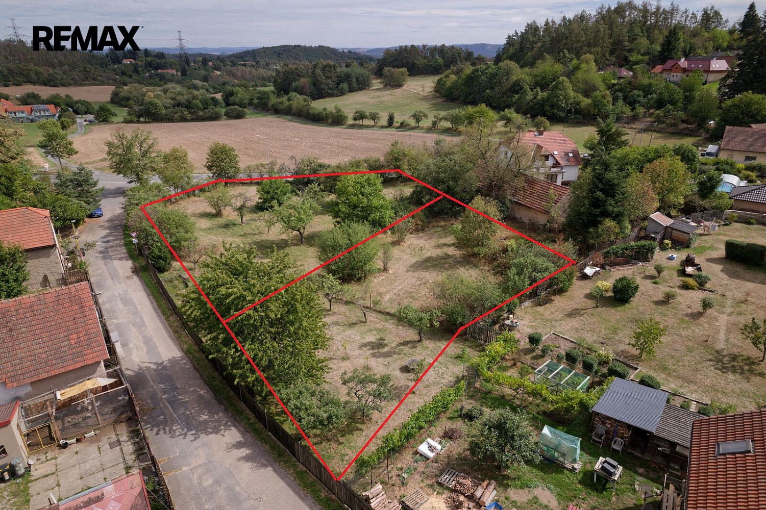 Prodej stavebního pozemku 1 050 m²