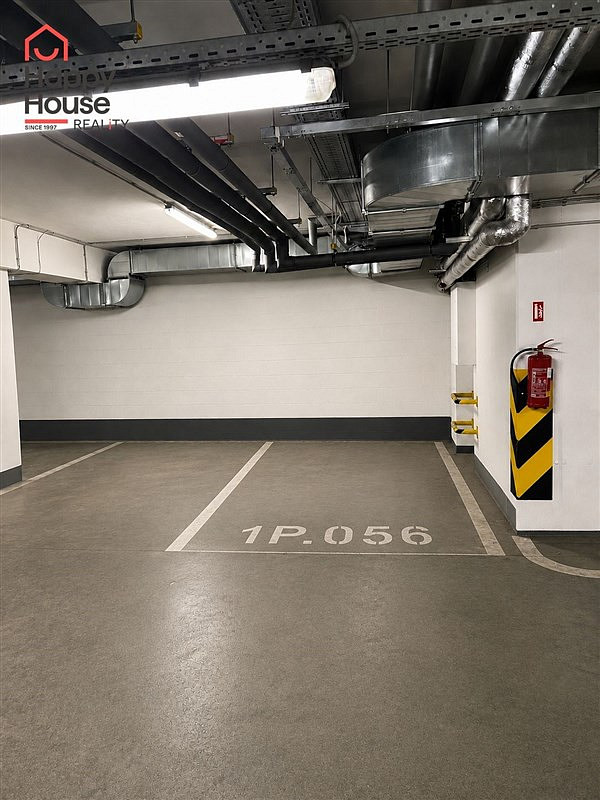 Pronájem gs v suterénu bytového domu u metra c budějovická, praha 4 michle, ul hanusova — photo 4