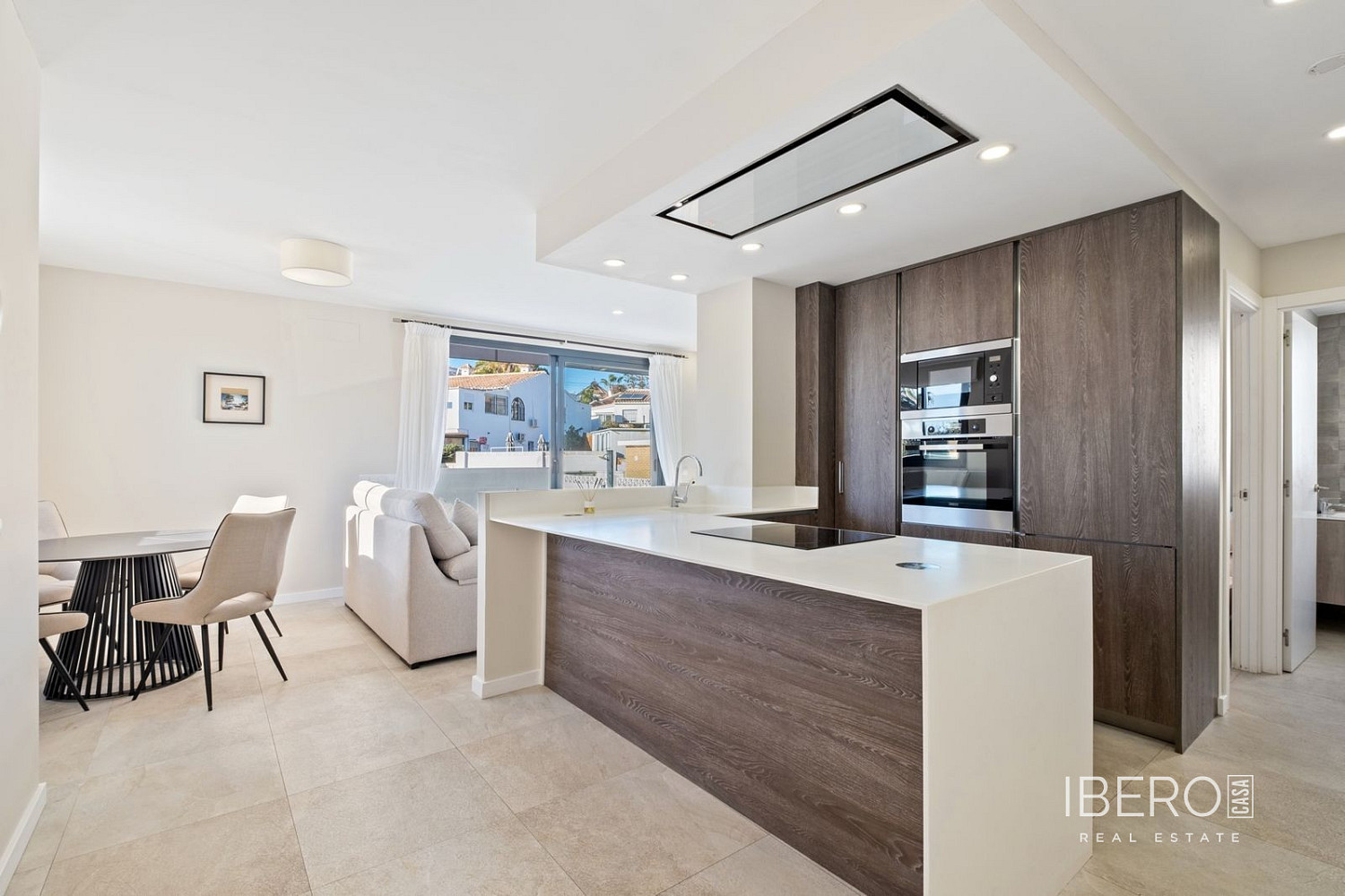 Prodej domu 221 m² s pozemkem 490 m² — photo 2