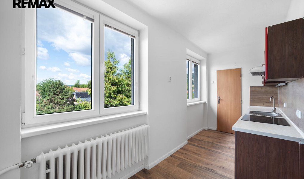 Prodej bytu 2+1 60 m², Milenov – náhled fotky 14