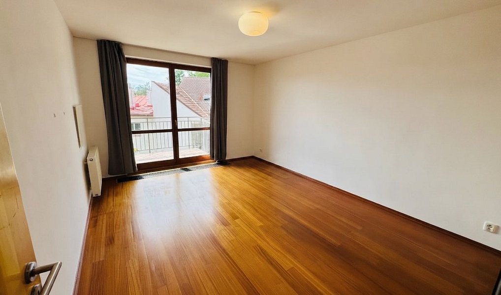 Pronájem bytu 5+kk 191 m², Praha – náhled fotky 12