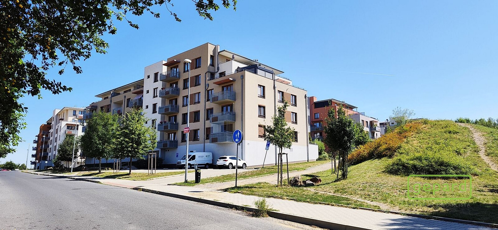 Parkovací stání, praha - čakovice