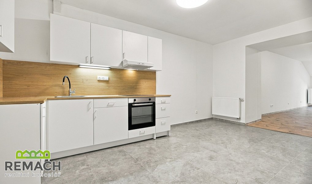 Pronájem bytu 1+1, 74 m², Náchod