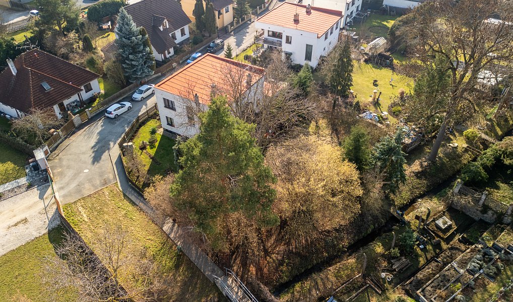 Prodej stavebního pozemku 360 m², Králův Dvůr – náhled fotky 6