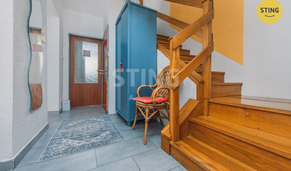 Prodej domu 171 m² s pozemkem 336 m², Srch – náhled fotky 10