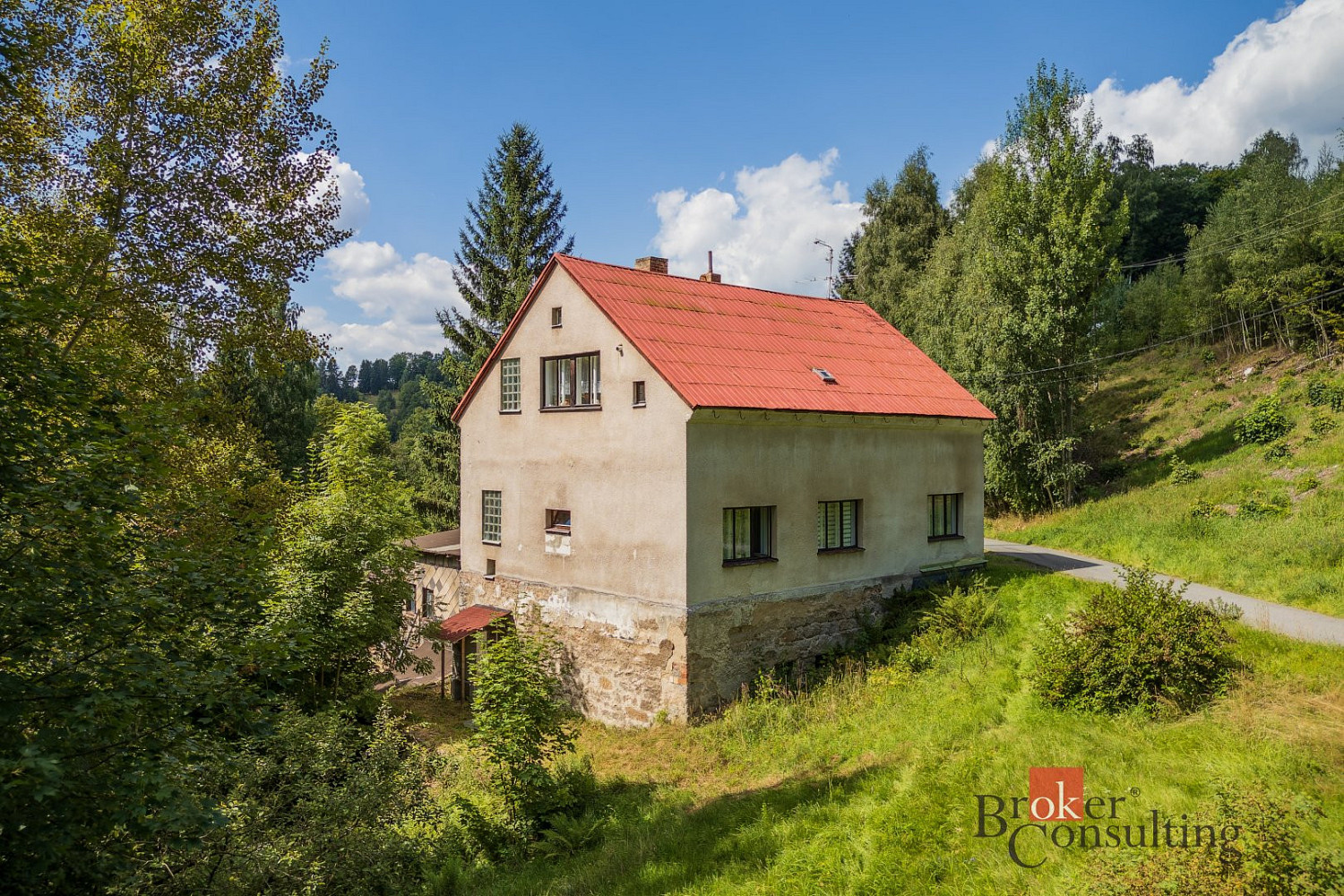 Prodej domu 379 m² s pozemkem 2 540 m² – fotografie 3