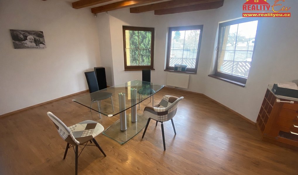Prodej domu 177 m² s pozemkem 625 m², Mochov – náhled fotky 6