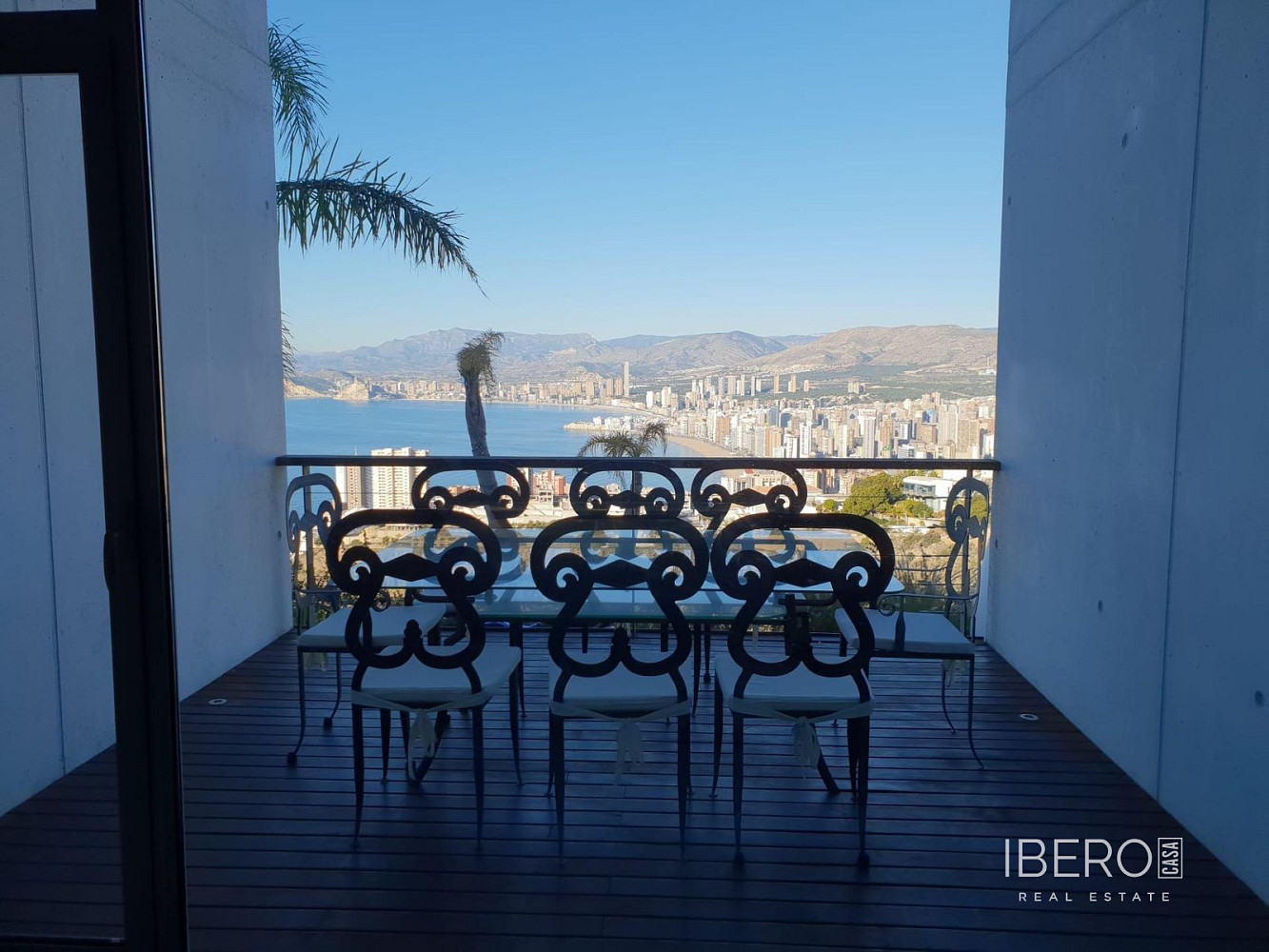 Prodej domu 581 m² s pozemkem 1 004 m²
