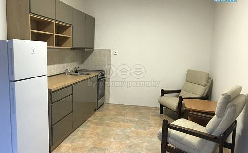 Pronájem bytu 2+kk 40 m², Náves Svobody, Olomouc - Holice