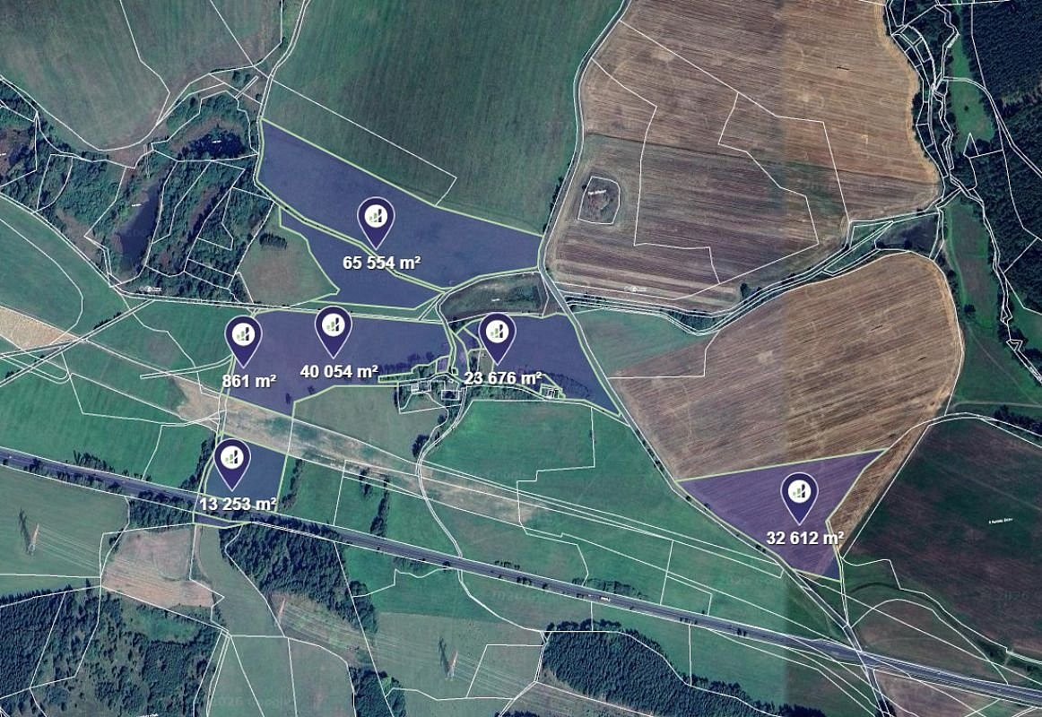 Prodej pole 33 526 m²