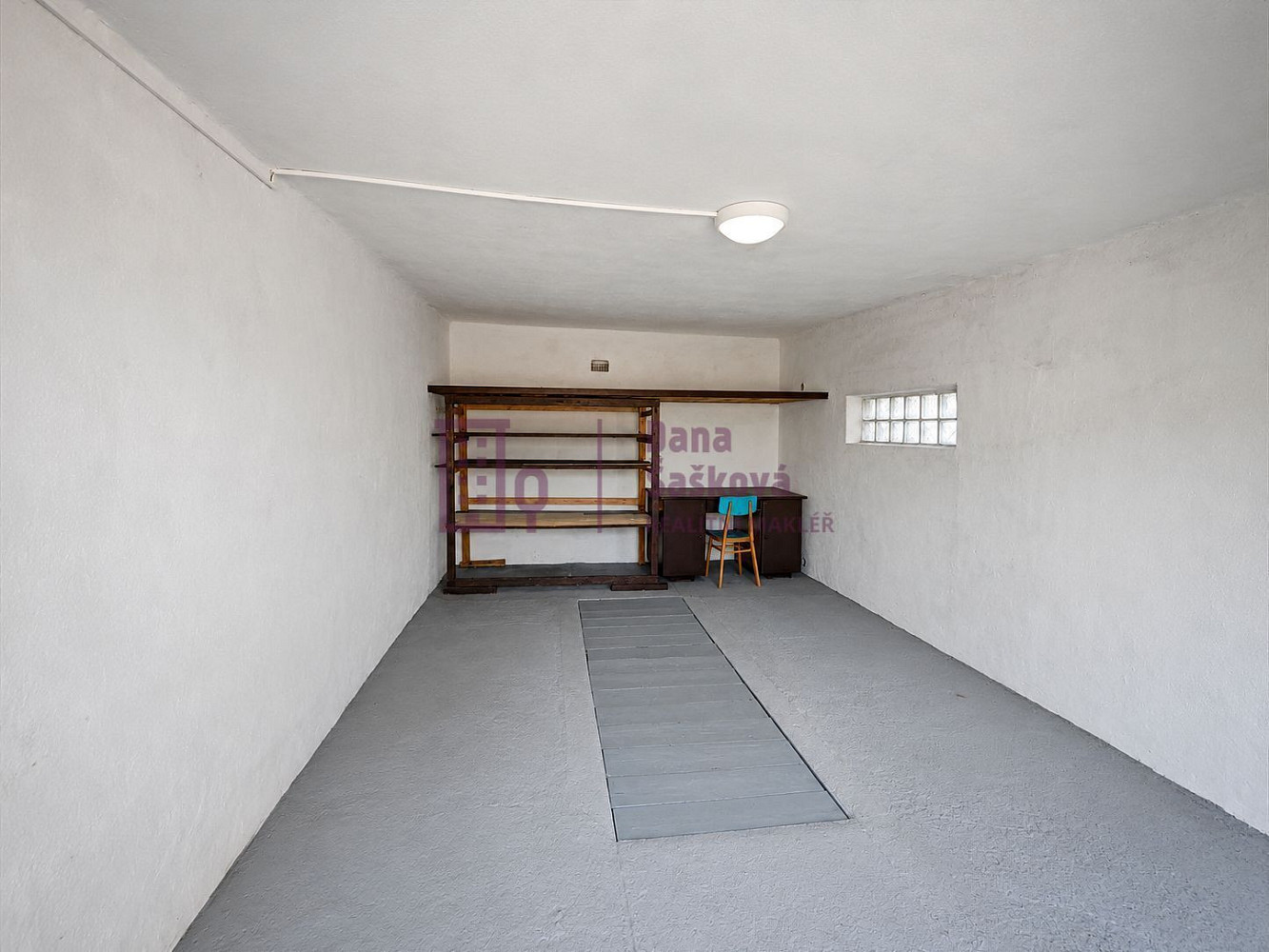 Pronájem, garáž, 21 m2, jindřichův hradec, jarošovská — photo 3