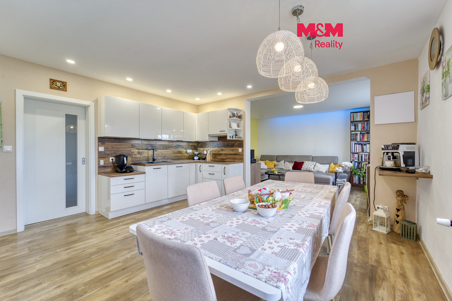 Prodej domu 197 m² s pozemkem 1 100 m²