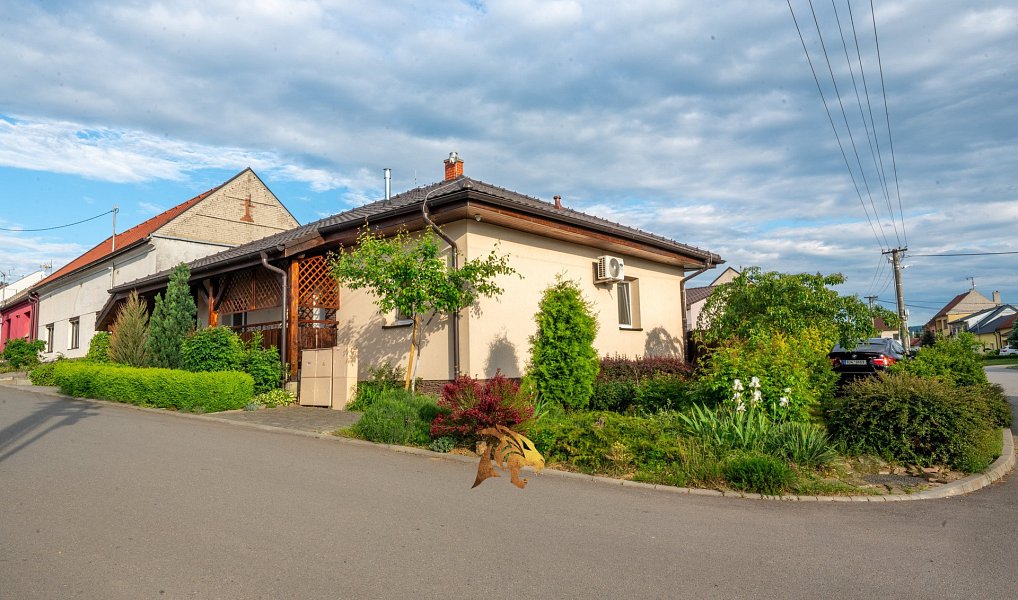 Prodej domu 90 m² s pozemkem 275 m², Nivnice – náhled fotky 3