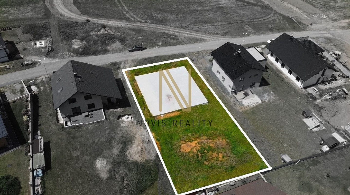 Prodej stavebního pozemku 964 m²