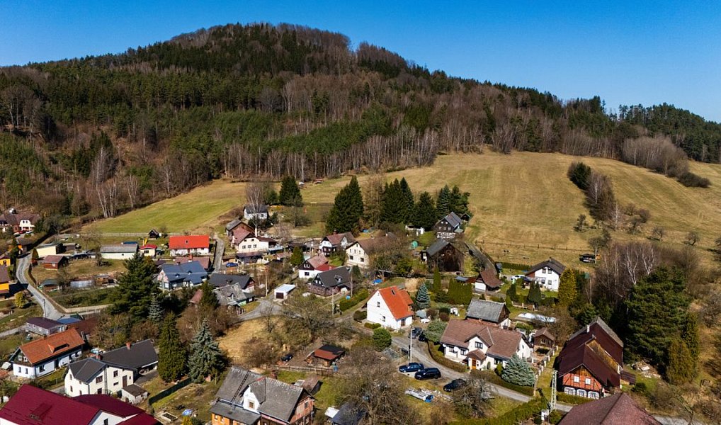 Prodej chalupy 135 m² s pozemkem 741 m², Cvikov – náhled fotky 27