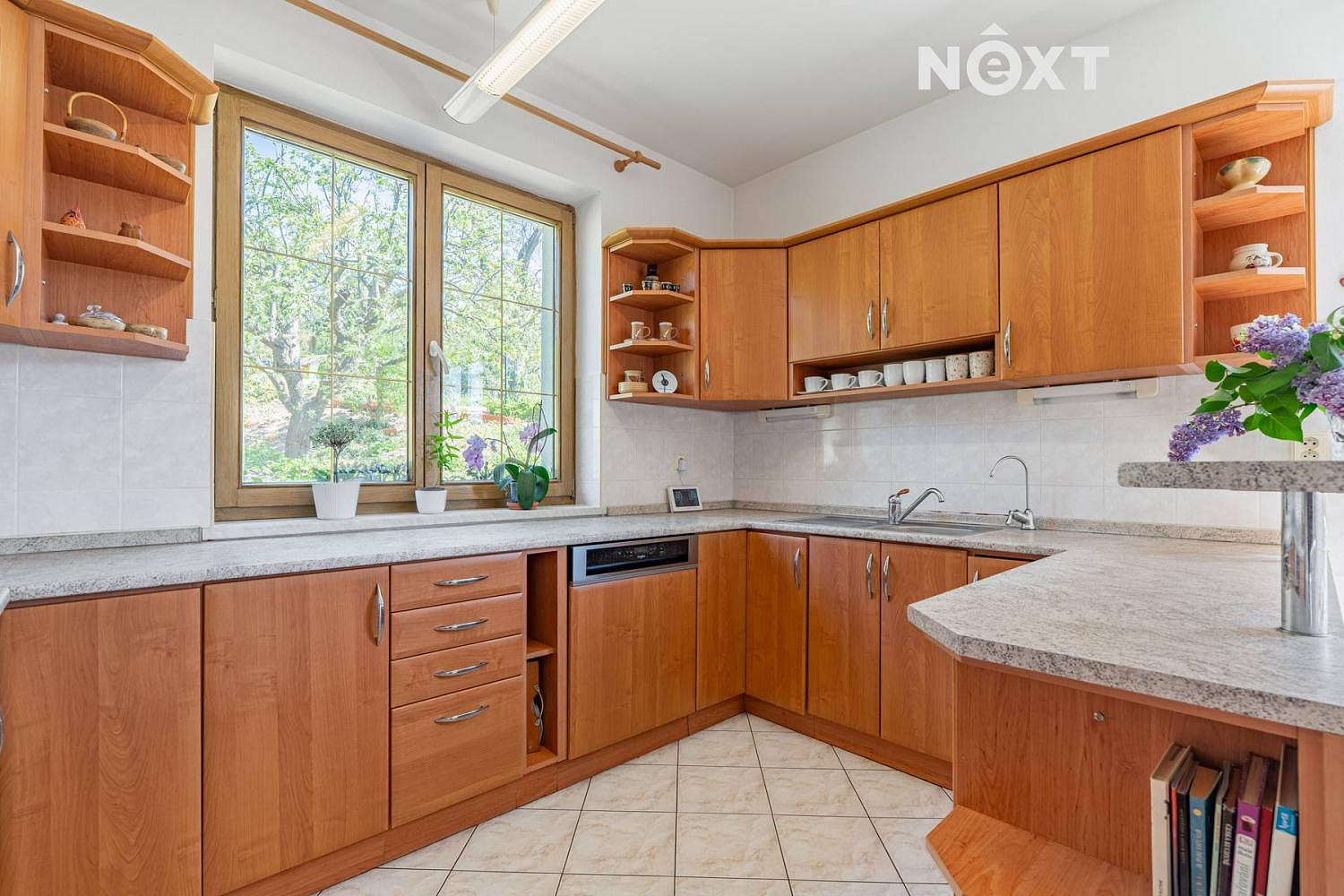 Pronájem domu 197 m² s pozemkem 752 m² — photo 4