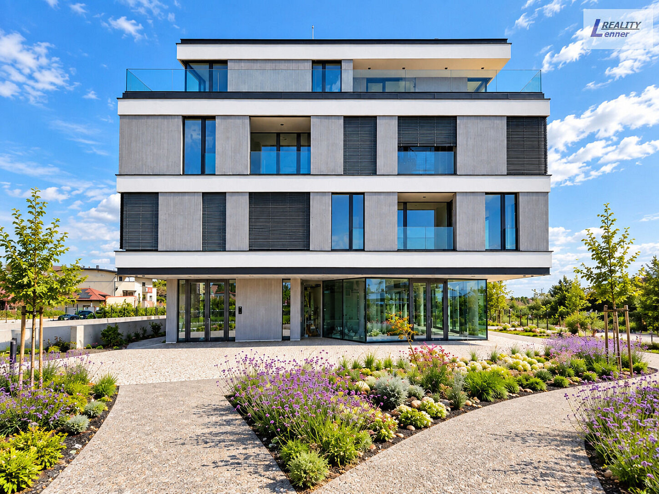 Pronájem bytu 2+kk 57 m² – fotografie 2
