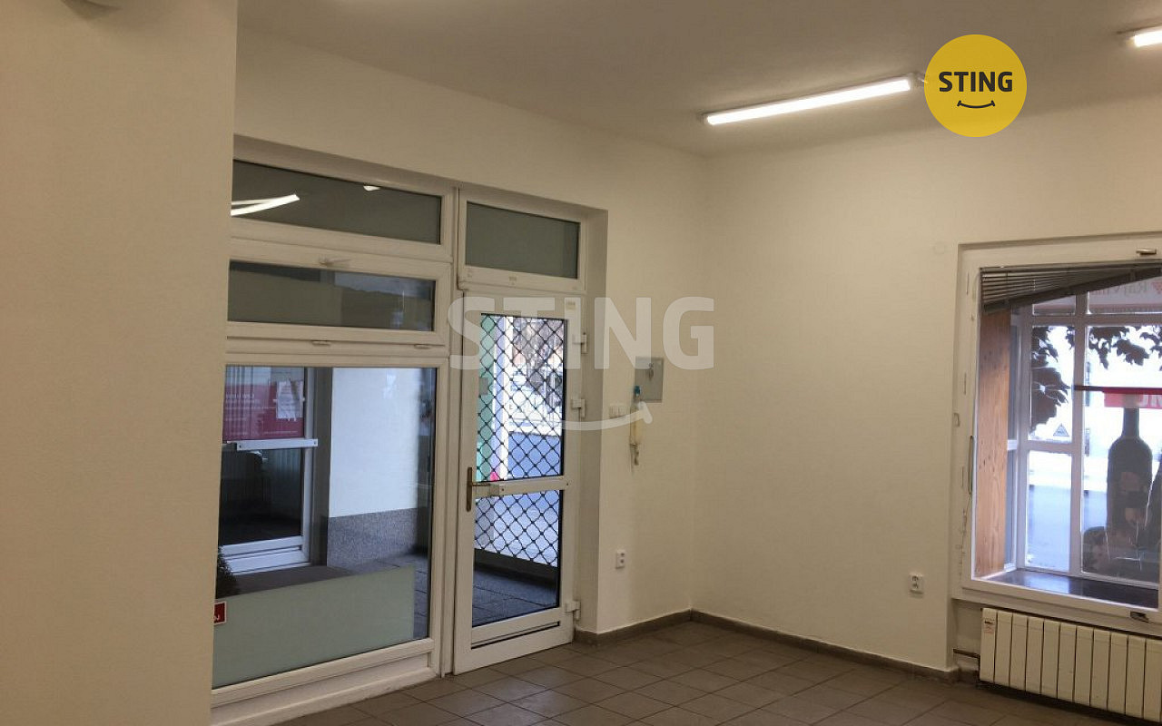 Pronájem obchodních prostor 37 m²