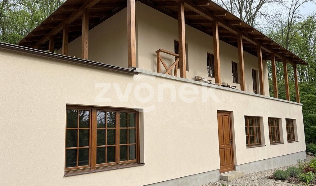 Prodej komerčního objektu (jiného typu) 220 m², Halenkovice – náhled fotky 2