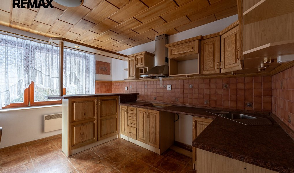 Prodej domu 600 m² s pozemkem 24 773 m², Velké Karlovice – náhled fotky 20