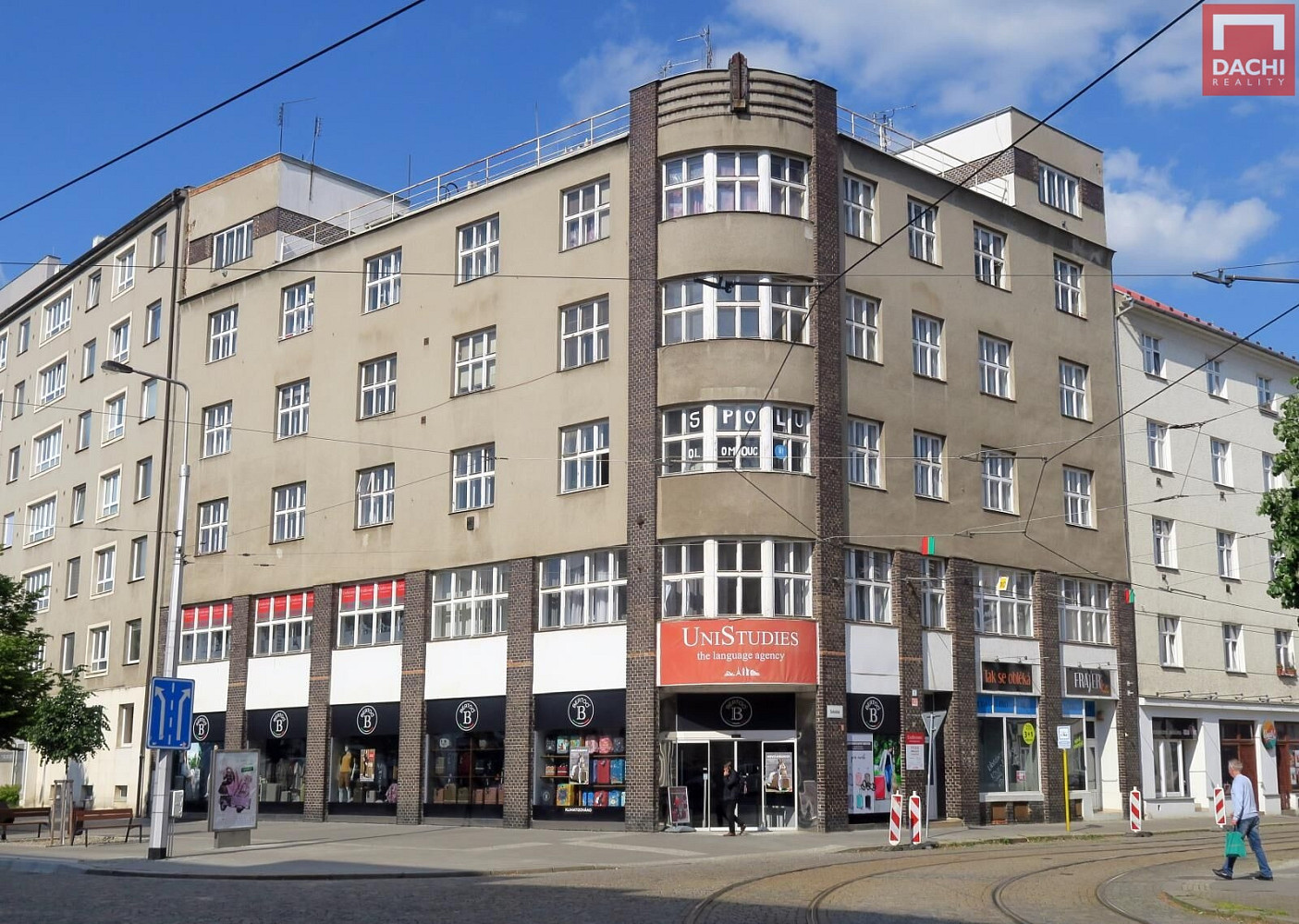 Pronájem obchodních prostor 183 m²