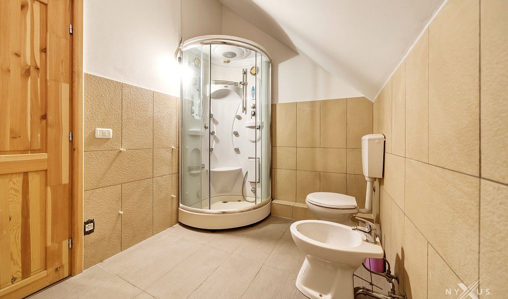 Prodej domu 375 m² s pozemkem 317 m², Černolice – náhled fotky 8